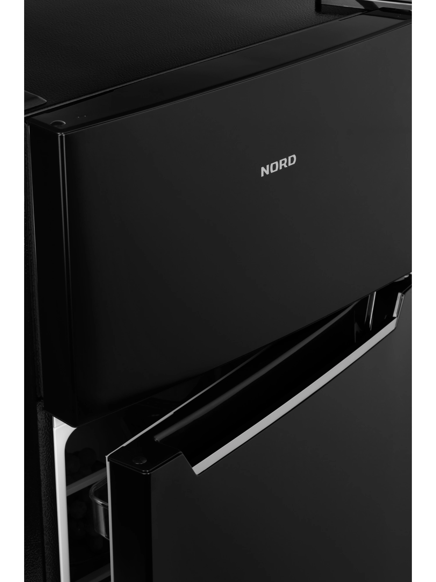  Холодильник NORD NT 90 B