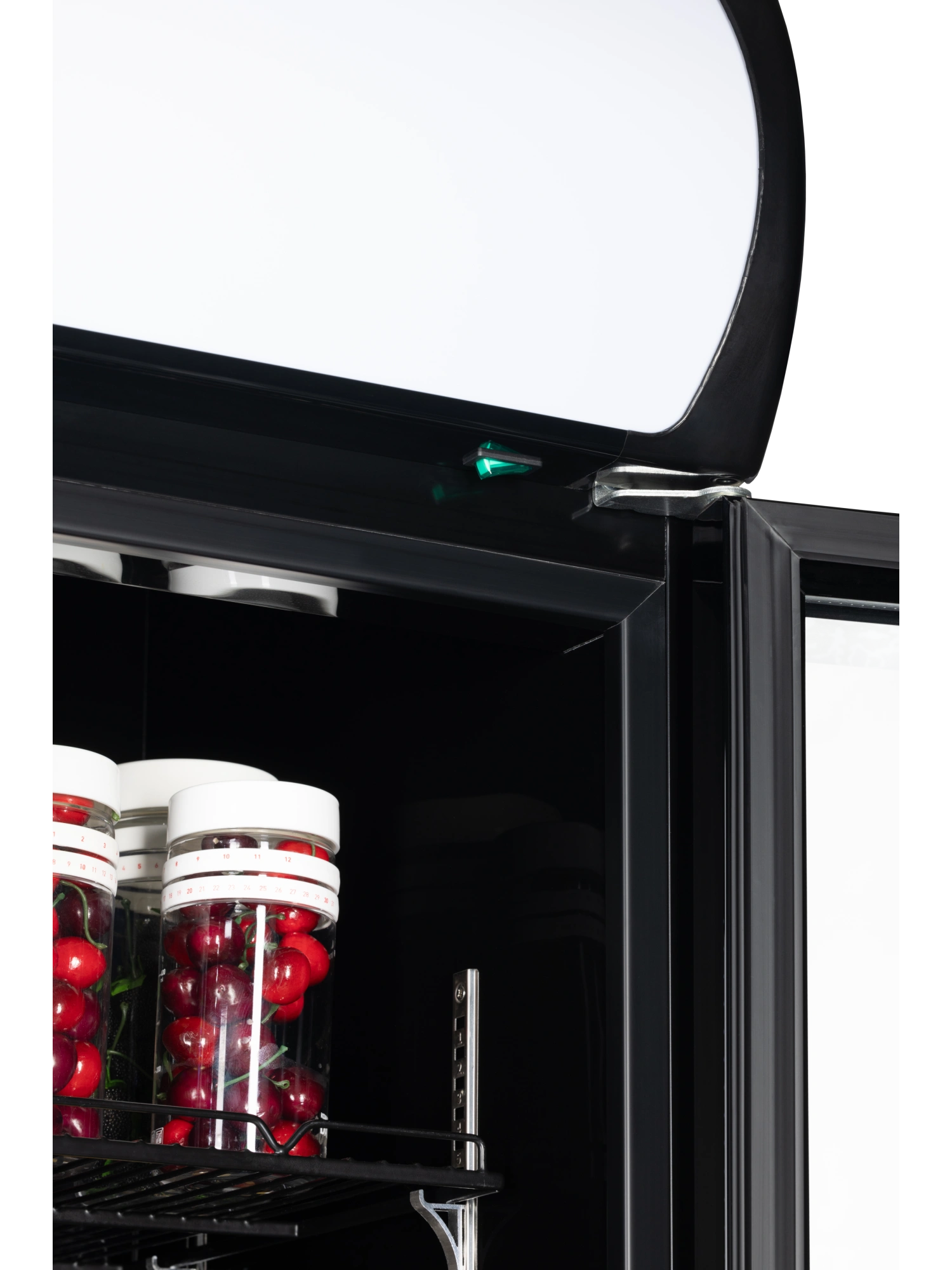  Витрина холодильная NORD RSC 600 GBB