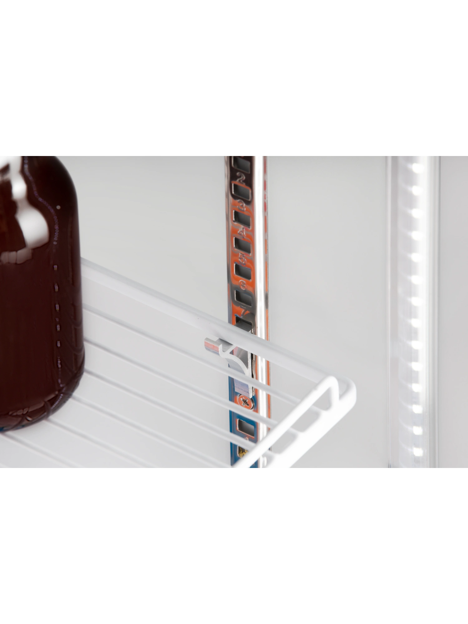  Витрина холодильная NORDFROST RSC 400 GB