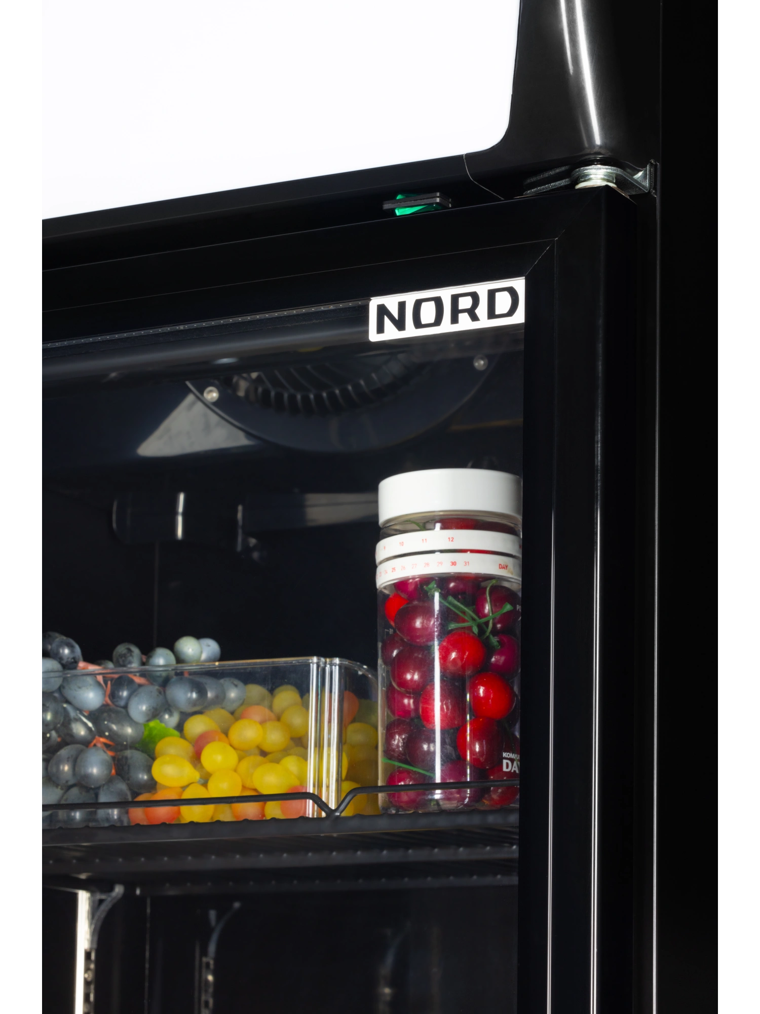  Витрина холодильная NORD RSC 400 GBB